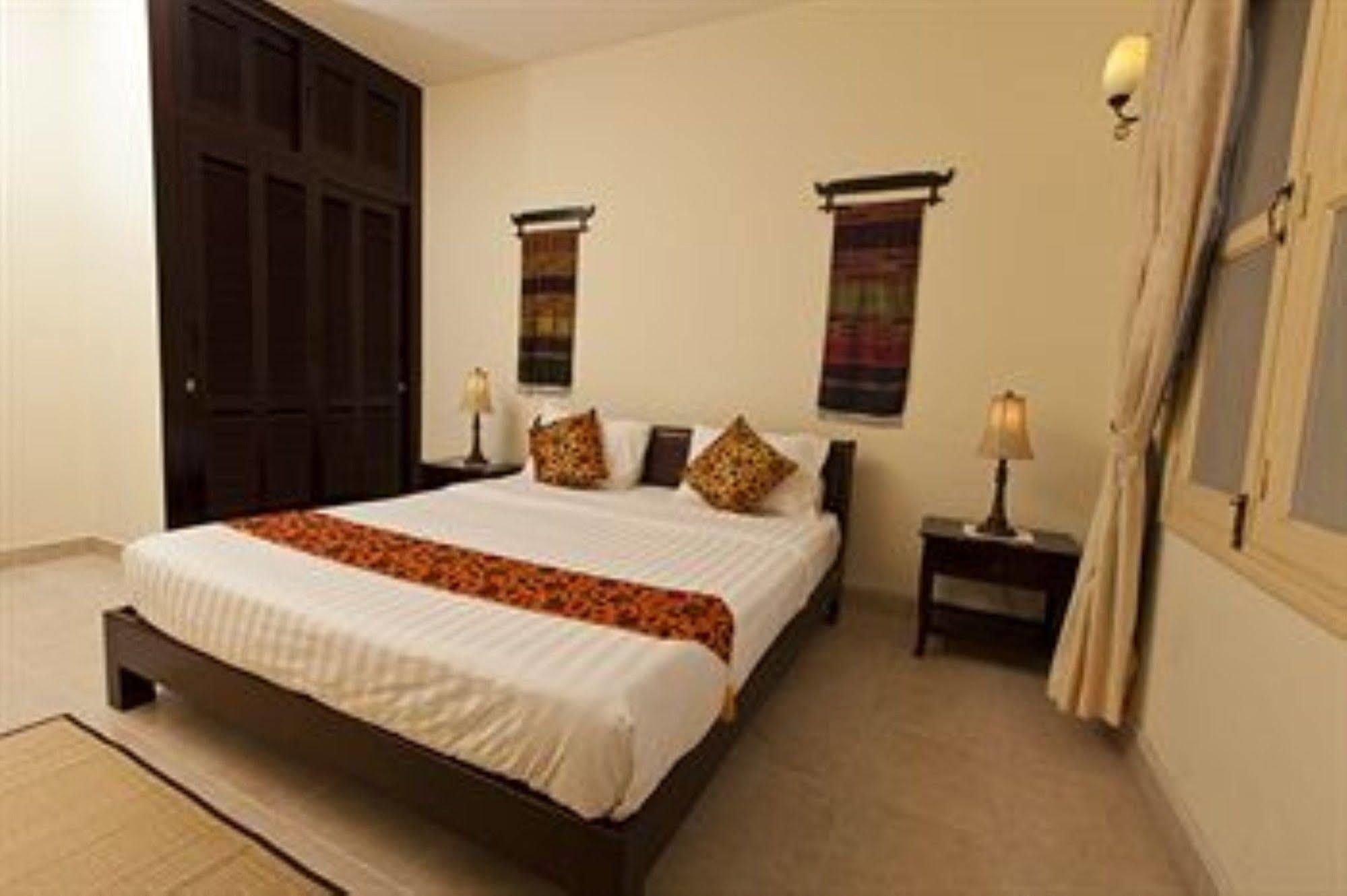 Grand Residence Phnom Penh Exterior foto