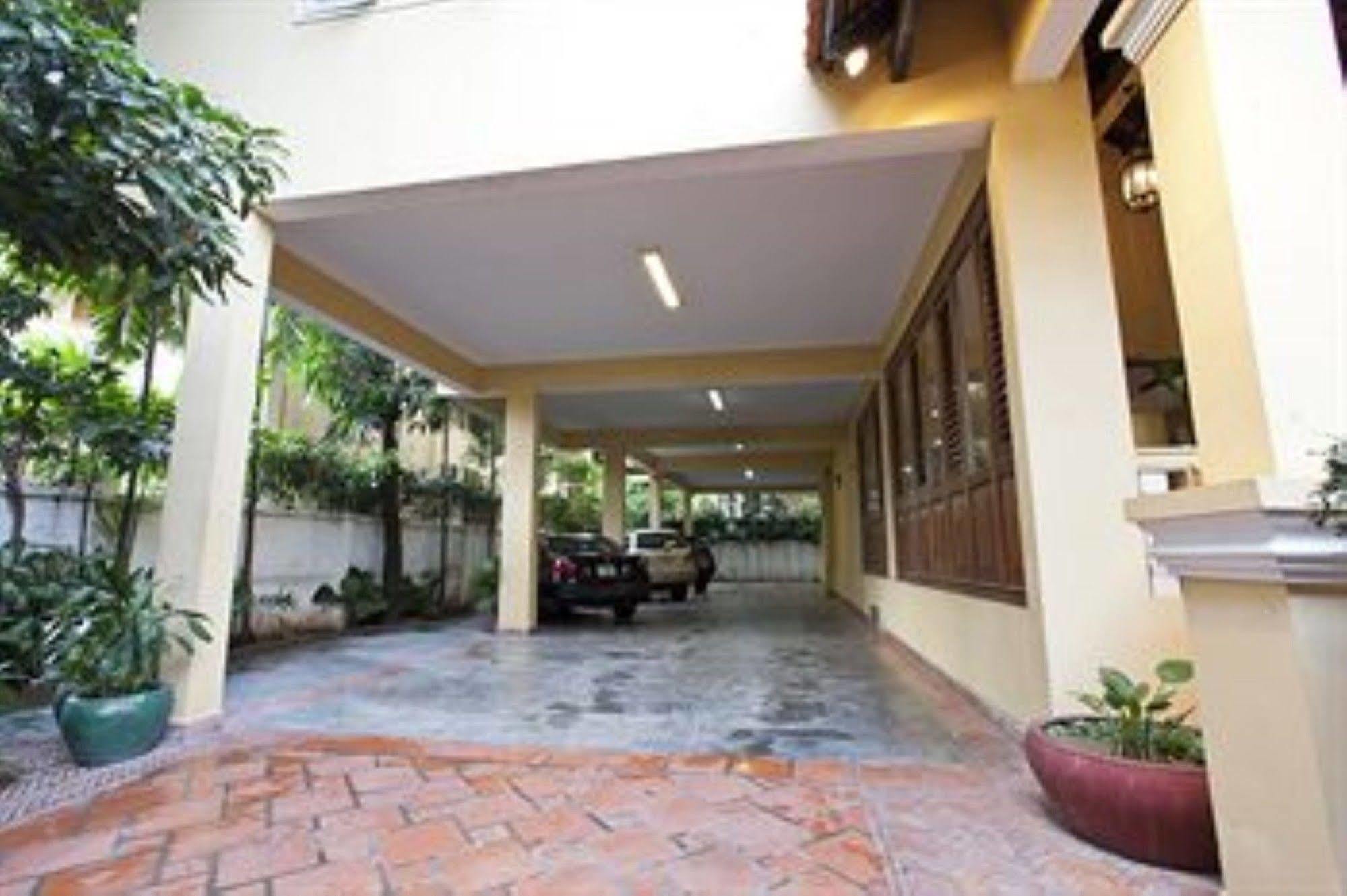 Grand Residence Phnom Penh Exterior foto